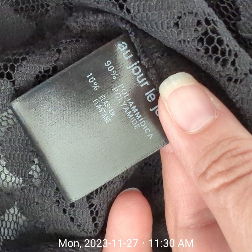 Au Jour Le Jour Women's Black Lace Sheer Shirt Size 40 Made in Italy Scallop Top - Picture 2 of 4